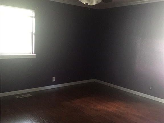 5th image of 1801 W Dogwood St