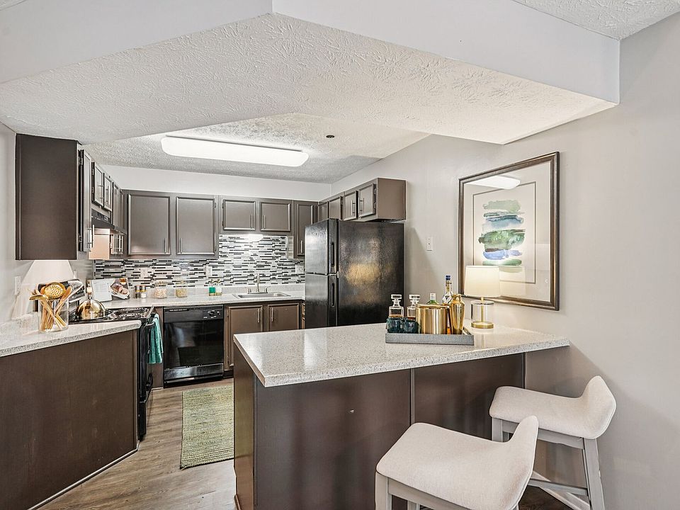 1st image of 500 Maxham Rd #4510