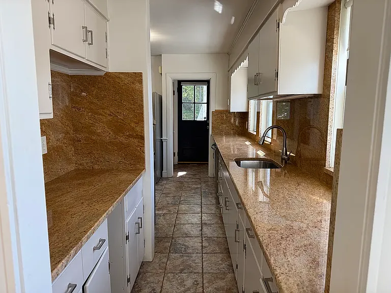 23-25 Stearns Rd #1 — Photo 10