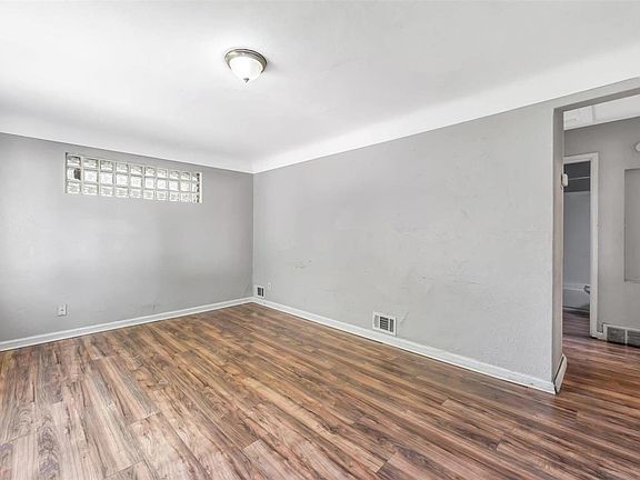 4th image of 7524 Calvin Ave