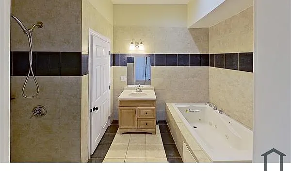 9 Landor Rd #3 — Photo 10
