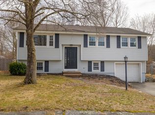 71 Forest Park Ave, Billerica, MA 01821