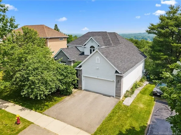 178 Hearne St, Fredericton, NB E3B 6M3