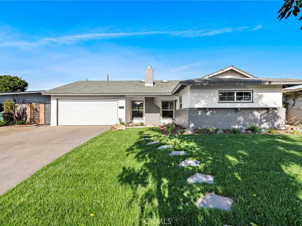 16572 Thames Ln, Huntington Beach, CA 92647