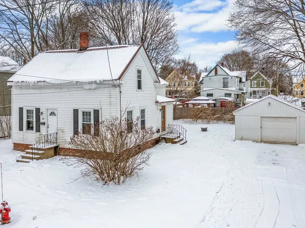 64 Pine Street, Rochester, NH 03867
