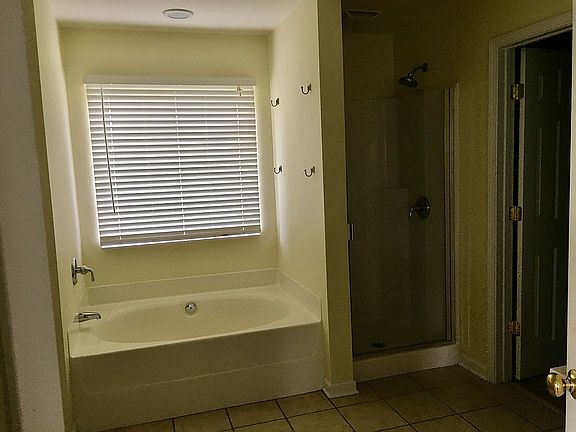 3rd image of 1311 Tilton Dr
