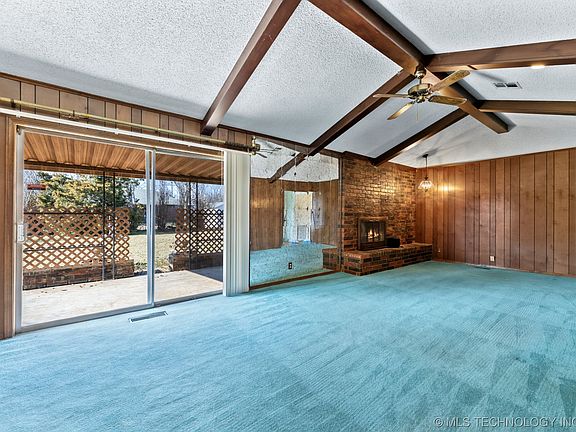 3rd image of 542 S Maplewood Ave