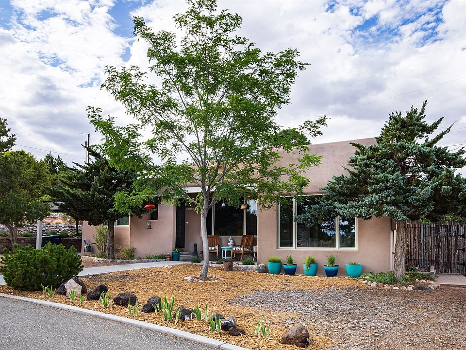 1st image of 1130 S Luna Cir N