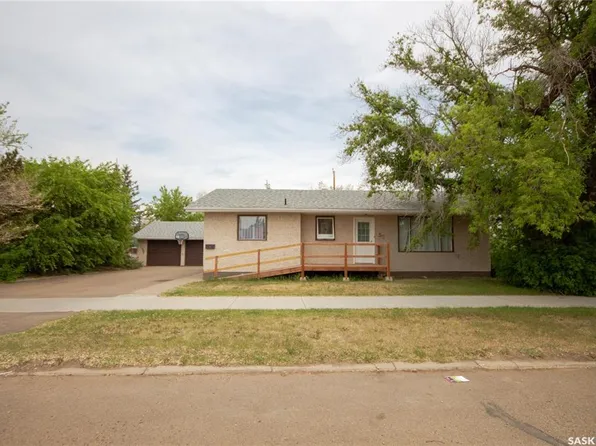 52 22nd STREET, Battleford, SK S0M 0E0