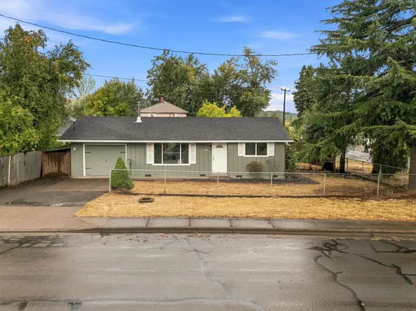 1635 Pioneer St, Philomath, OR 97370