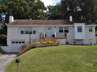 204 Burnley Dr, Staunton, VA 24401