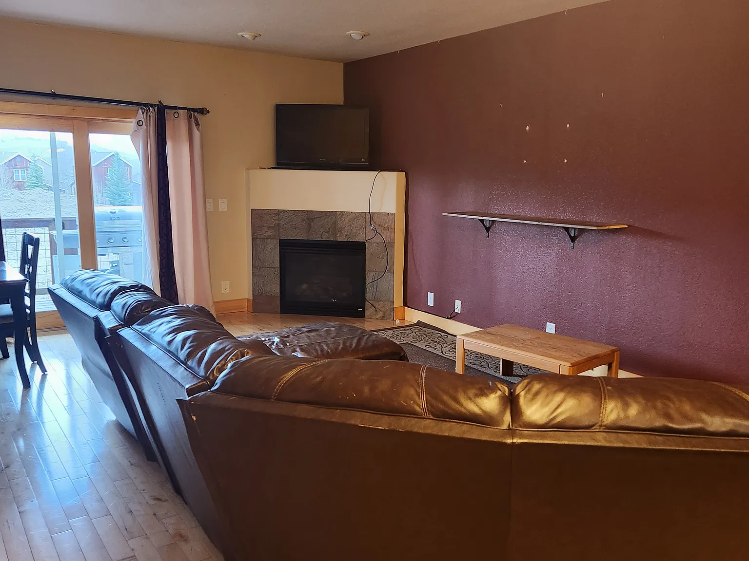 3 bed, 2.5 bath, 1485 sqft, $2,350 — Photo 3