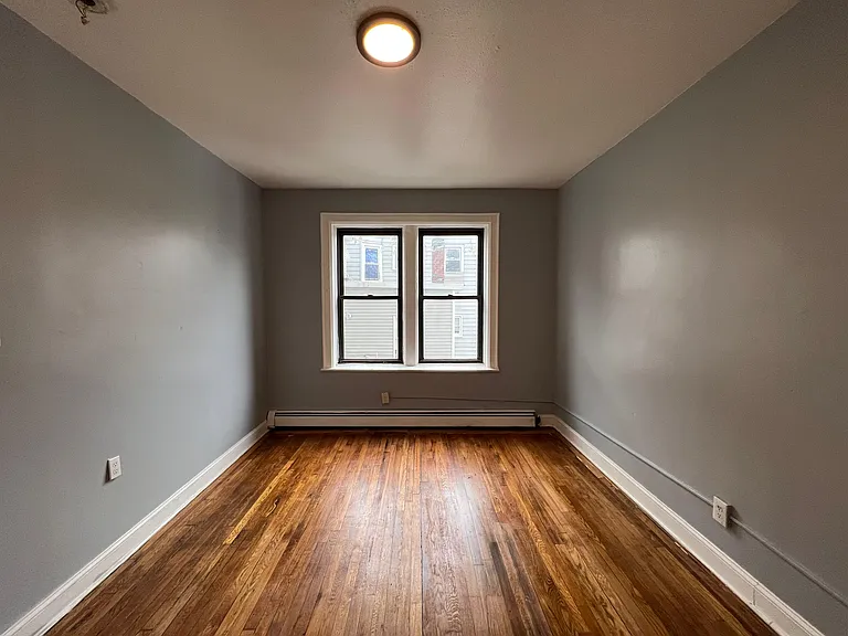 16-18 Fulton Ave #3E — Photo 2
