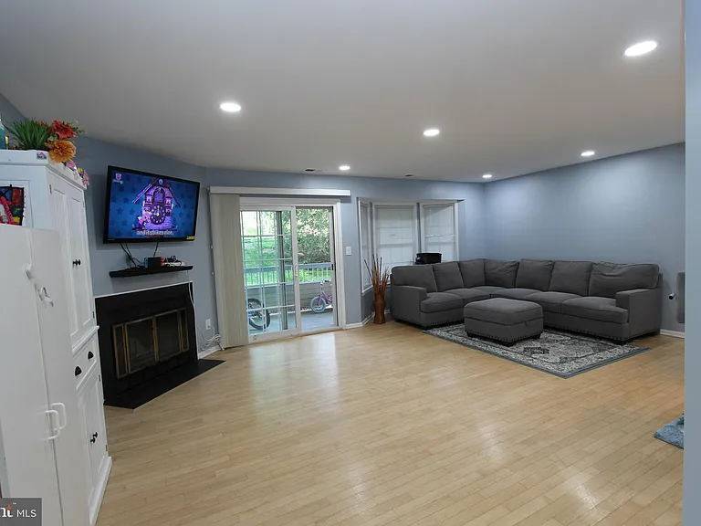 119 Acadia Ct #3 — Photo 3