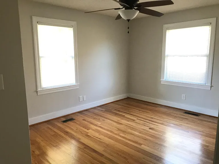 2702 Crockett Dr — Photo 42