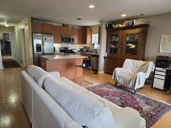 122-22 Powell Cove Boulevard image 2 of 10