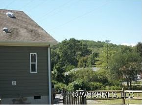 5th image of 47 Meadow Dr
