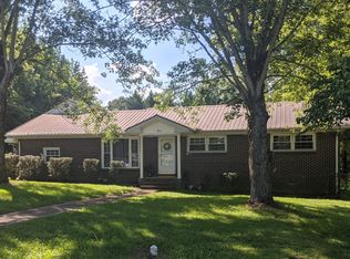 901 Sycamore Dr, Manchester, TN 37355