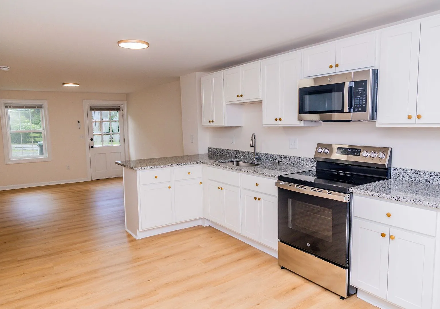 103 Cresap Rd — Photo 1