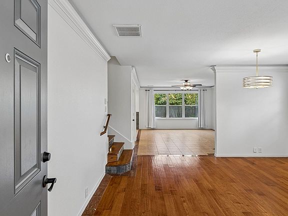 5th image of 15016 Saddlegirth Ln