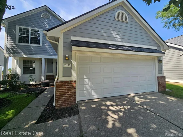 31109 Columbia Dr #1, Novi, MI 48377