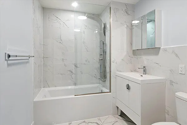 Rented by Elmekies Equities | media 6