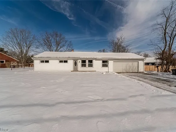 3827 Sleepy Hollow Rd, Brunswick, OH 44212