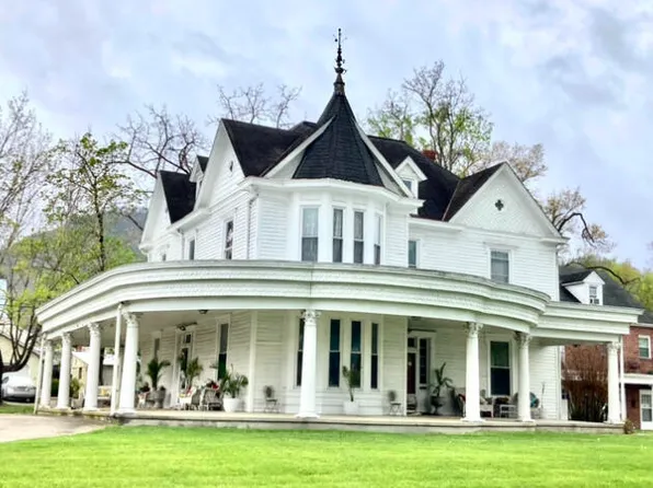 2068 Chestnut Ave, Buena Vista, VA 24416