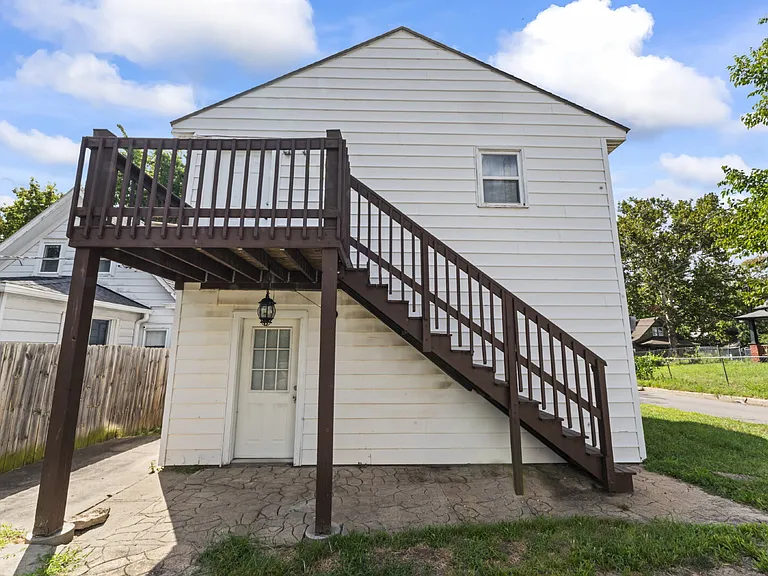 343 Cambridge St — Photo 24