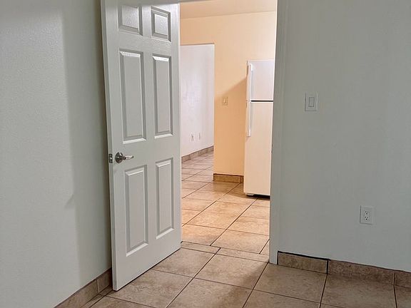 5th image of 8211 S Hoover St #1/8