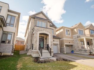27 Ogston Cres, Whitby, ON L1P 0H3