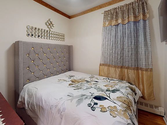 3rd image of 133 W 140th St #56