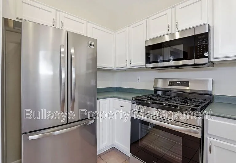 15893 W Arrowhead Dr — Photo 10