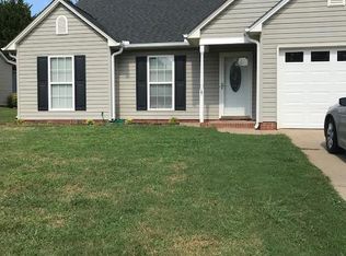 365 Riverside Chase Cir, Greer, SC 29650
