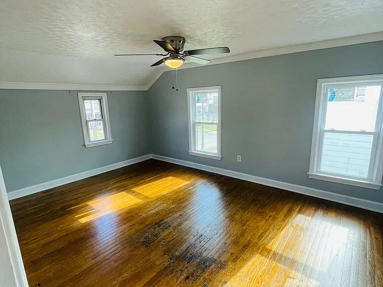 1305 Highland Ave — Photo 23
