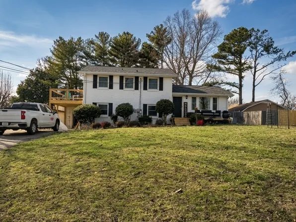 103 Riverwood Dr, Hendersonville, TN 37075