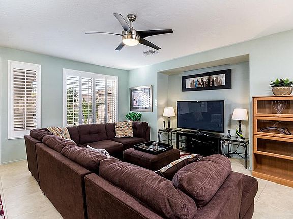 555 S Newport St - MLS-5