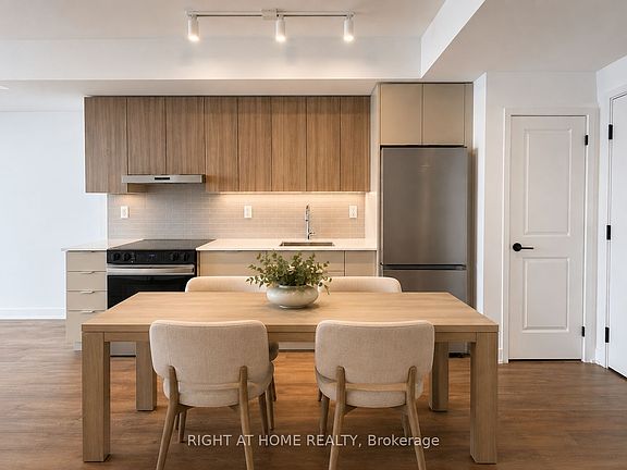 2nd image of 2075 Lakeshore Rd #1107