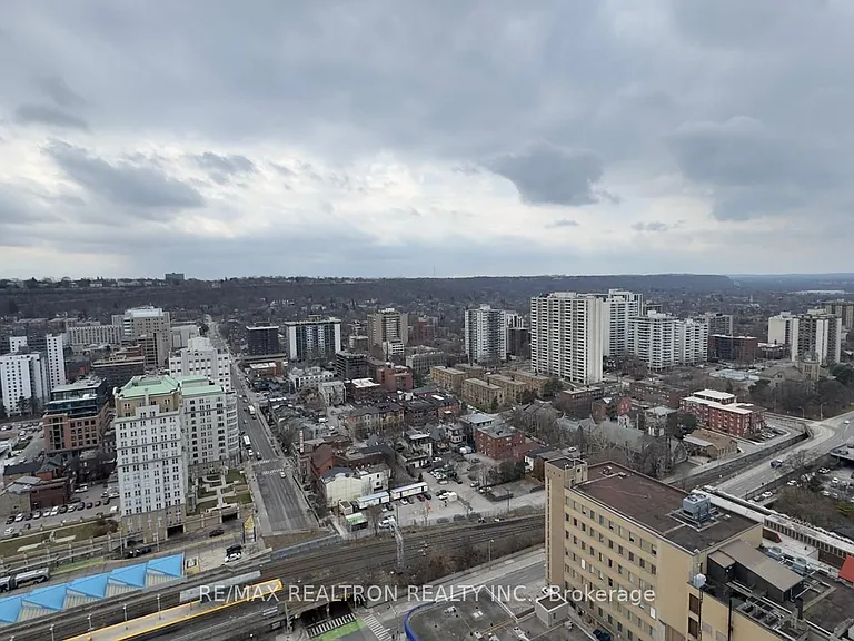 75 James St S #2912 — Photo 20
