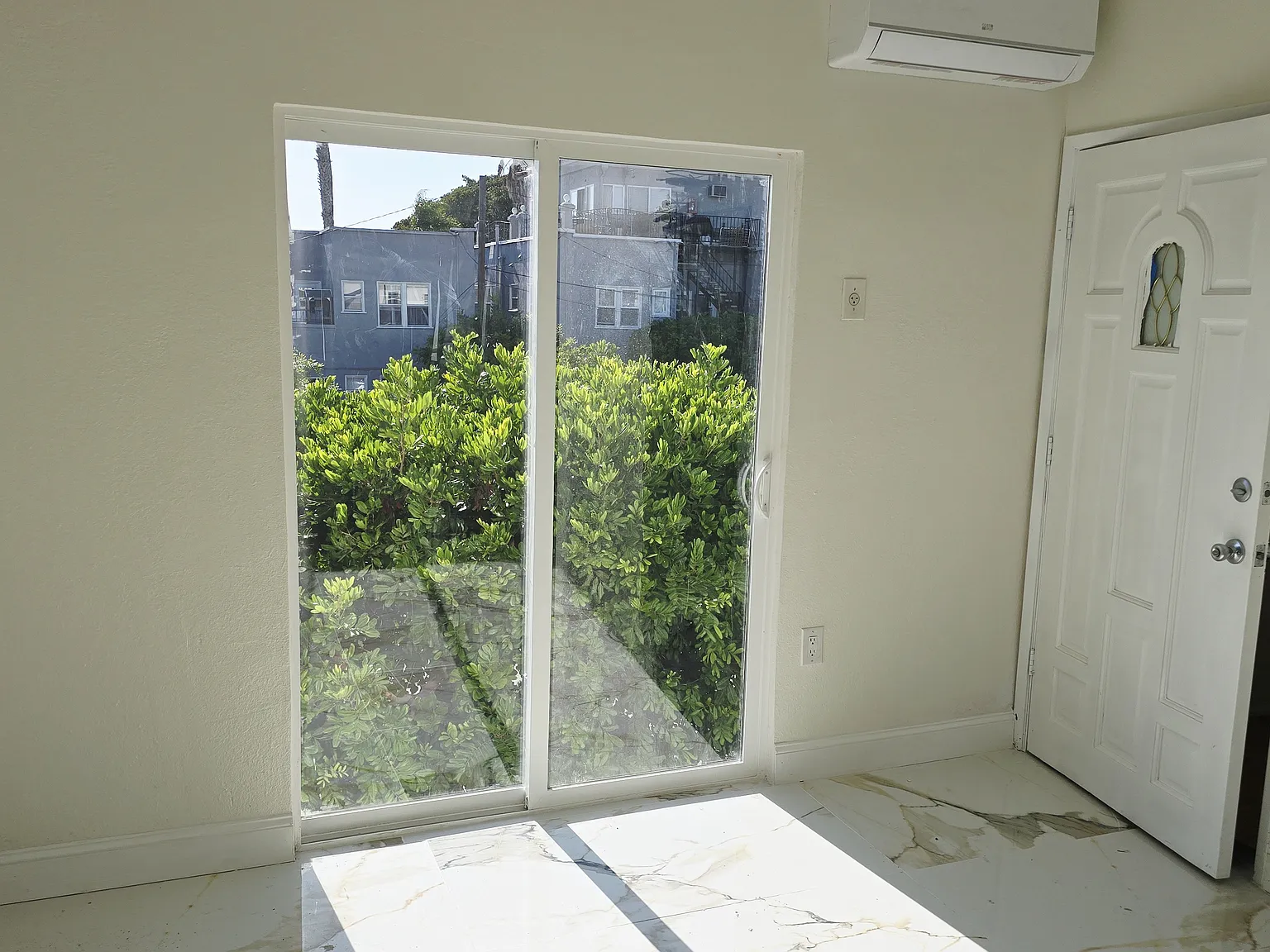 Studio, $1,850 — Photo 2