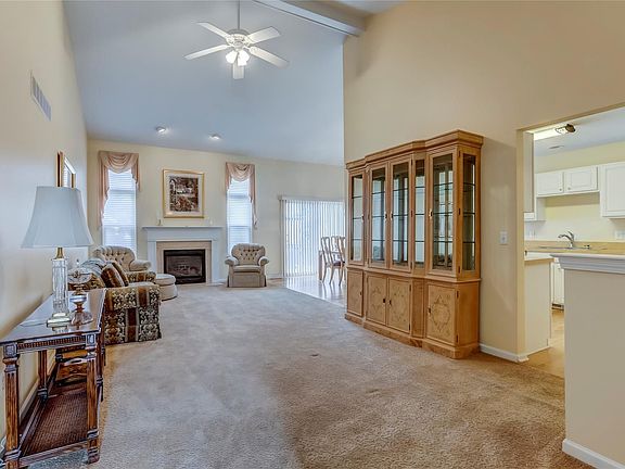 3rd image of 42335 Crestwood