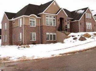 1513 Oakview Dr, Logan, UT 84321
