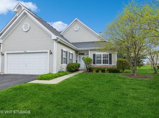 9506 Georgetown Ln, Crystal Lake, IL 60014