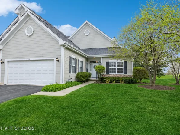 9506 Georgetown Ln, Crystal Lake, IL 60014