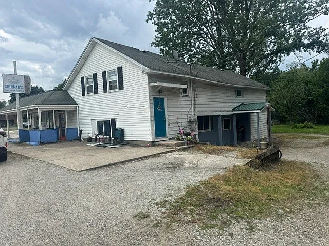 7666 W Ridge Rd — Photo 1
