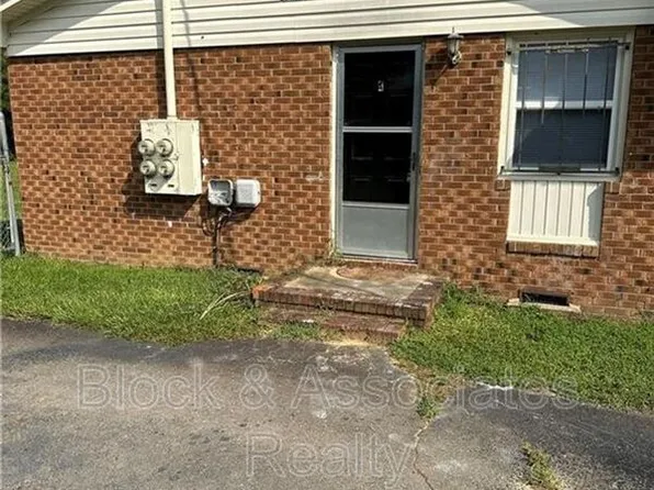 4959A Fieldcrest Dr, Fayetteville, NC