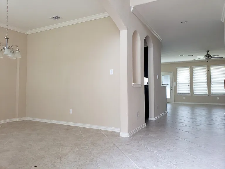 8818 Cornina Dr — Photo 3