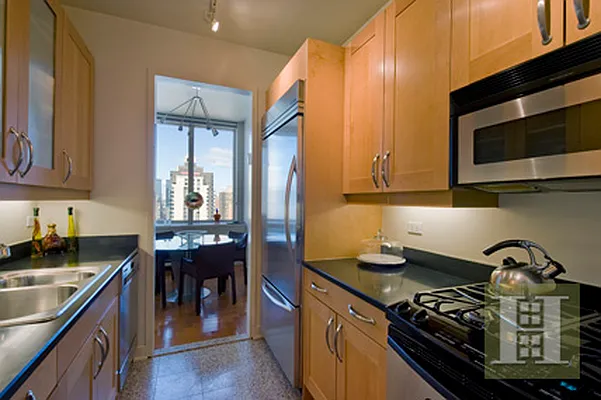 Rented by Halstead Real Estate | media 18