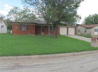 6416 Scotsdale Dr, Forest Hill, TX 76119
