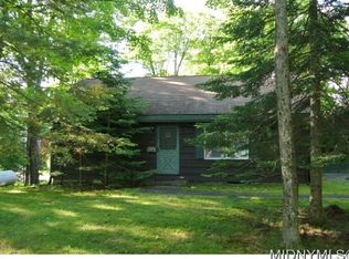 137 Old Indian Trl, Old Forge, NY 13420